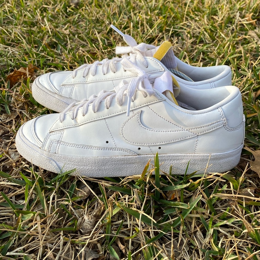 Nike Women’s White Leather Low-Top Sneakers
